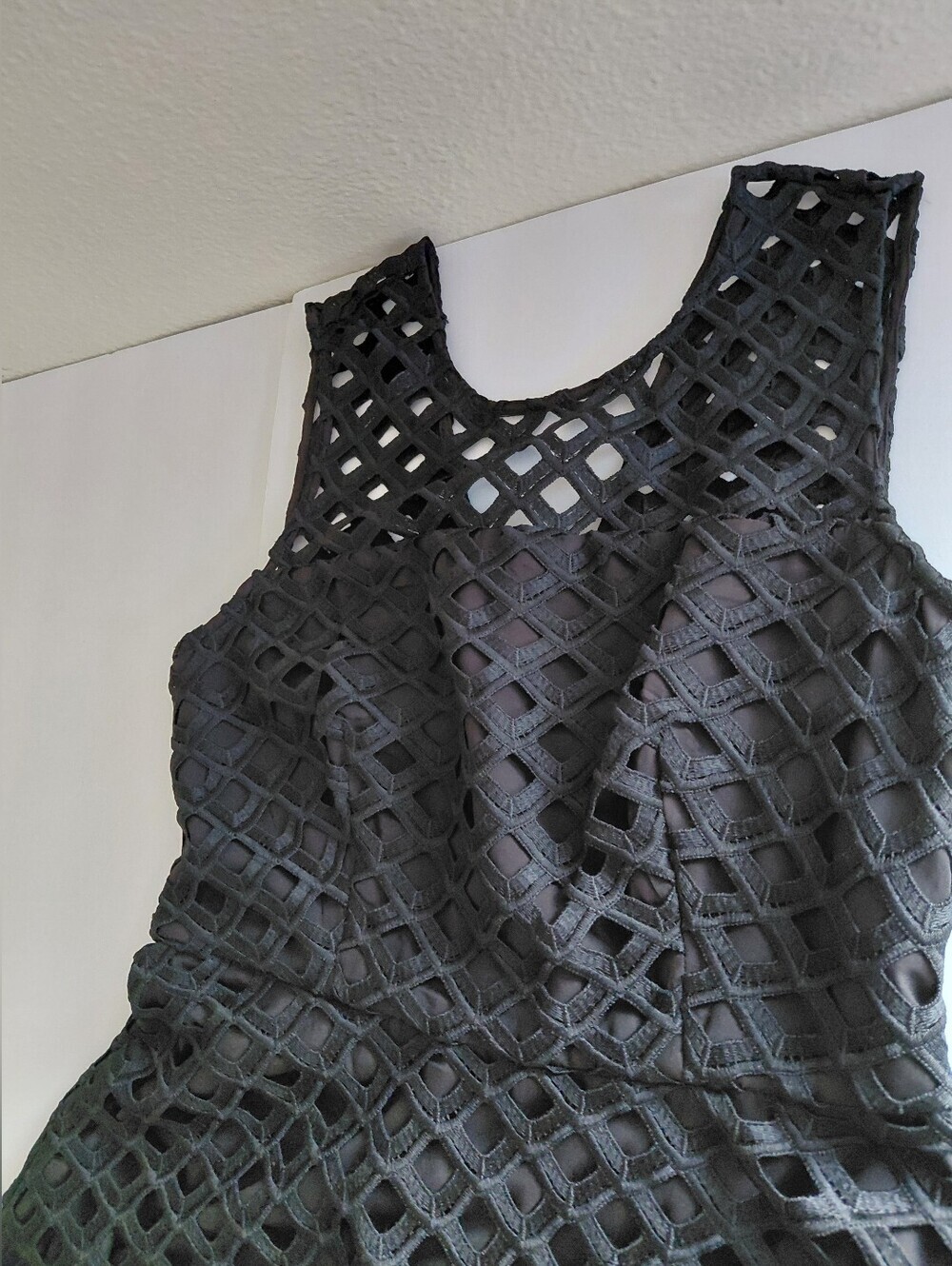 Milly Annemarie Lattice- Women's 6 Black Embroidered Handkerchief Dress NWT - Picture 15 of 15